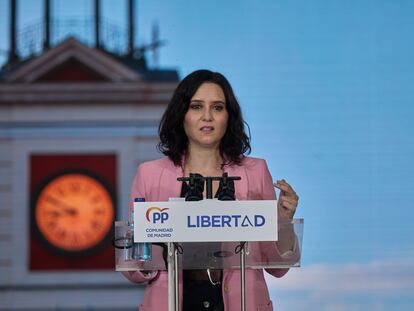 Isabel Díaz Ayuso, candidata a la presidencia de la Comunidad de Madrid por el PP, cierra su campaña electoral en el barrio de Salamanca con el lema 'Libertad'.