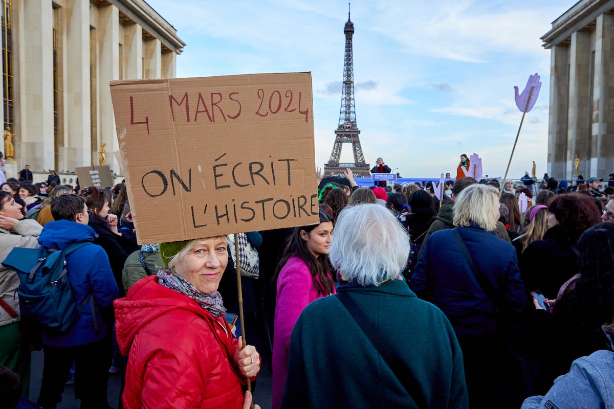 Francia, pionera de la inclusión del aborto en la Constitución con el apoyo de Le Pen