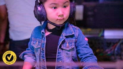 Analizamos los mejores auriculares para conciertos (y otros espacios ruidosos) dirigidos a niños. GETTY IMAGES.