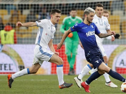 Luis Alberto controla el balón durante el partido entre el Lazio y el Dynamo Kiev.