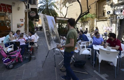 Los artistas toman las calles de Russafa. 