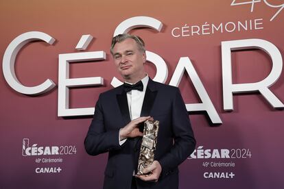 Christopher Nolan, con el galardón de honor.