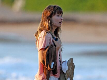 La actriz Olivia Wilde en una playa de Hawai.