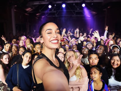 Jorja Smith, abanderando el poder femenino como nueva imagen de Nike Air Force.