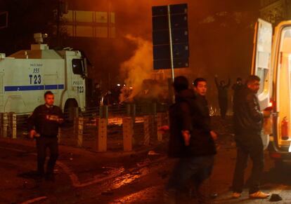 People react after a blast in Istanbul, Turkey, December 10, 2016. REUTERS/Murad Sezer