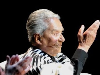 Chavela Vargas, en su concierto en el Bellas Artes de Ciudad de M&eacute;xico, en abril pasado.