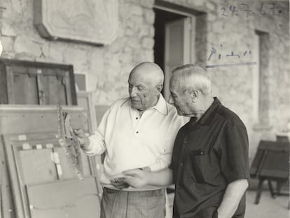 Els artistes Picasso i Miró a Mougins.