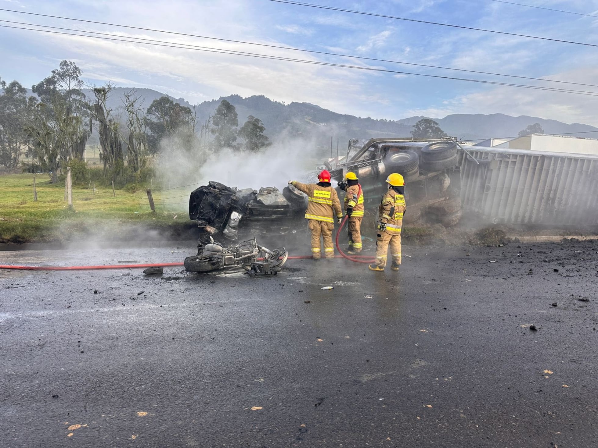 Al menos cinco muertos y una veintena de heridos en un accidente de ...