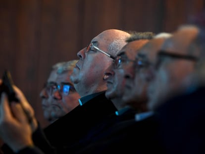 Miembros de la jerarquía católica portuguesa este lunes durante la presentación del estudio sobre los abusos sexuales en la Iglesia lusa.