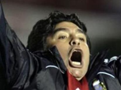 Maradona carga contra la prensa