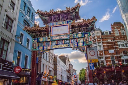 La puerta de entrada de Chinatown en Londres, ubicado en Soho.