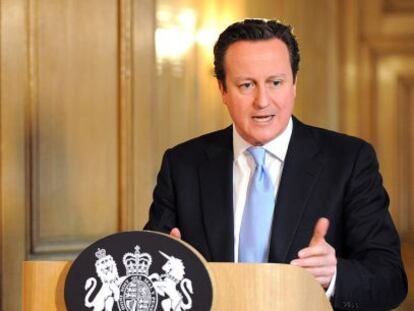 Cameron anuncia la ruptura de las negociaciones para regular la libertad de prensa, este jueves.