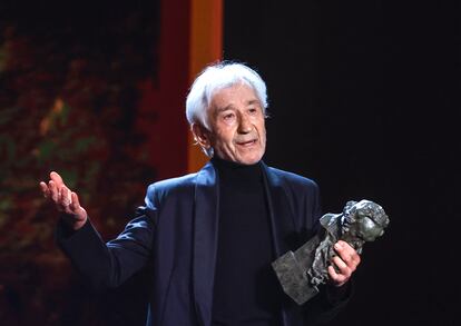 El actor José Sacristán tras recibir el Goya de Honor.