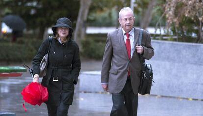 El juez José Castro ayer a su llegada a la Ciudad de la Justicia de Valencia.