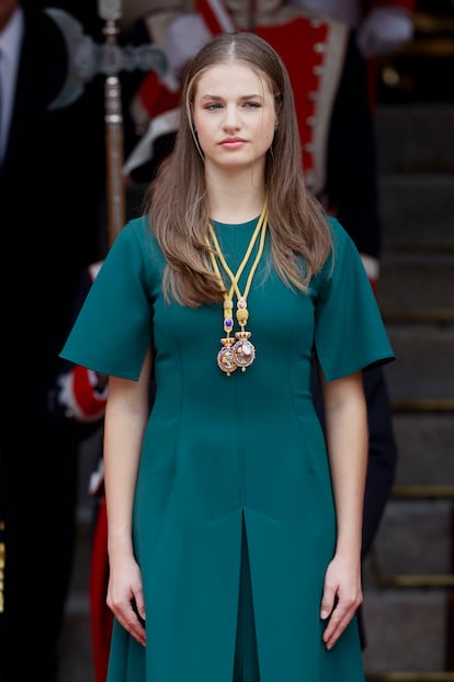 La princesa Leonor presencia el desfile de tropas tras la solemne apertura de la XV Legislatura.