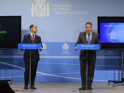 Desde la izquierda, los secretarios de Estado de Empleo, Juan Pablo Riesgo, y de Seguridad Social, Tomás Burgos