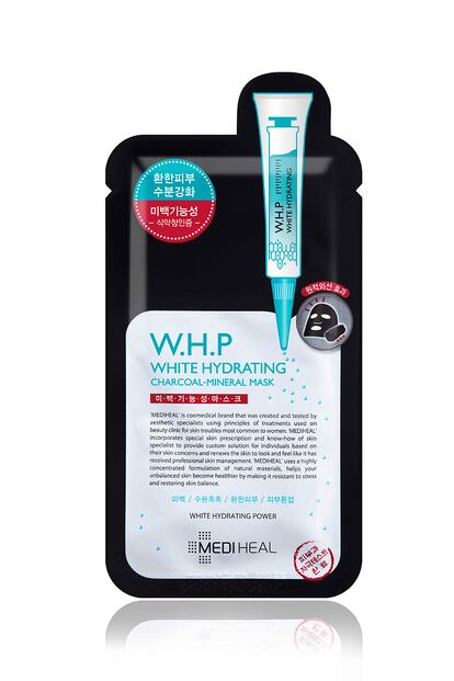 W.H.P White Hydrating Charcoal Mask de Mediheal


Su color negro se debe a uno de sus ingredientes principales: el carbón, que actúa conjuntamente con la niacinamida y la adenosina. Desde Miin Cosmetics nos explican que esta mascarilla "blanquea, hidrata, nutre y controla el exceso de sebo a la vez que absorbe toxinas, gracias precisamente al polvo de carbón" ( 3,19€).

 

 