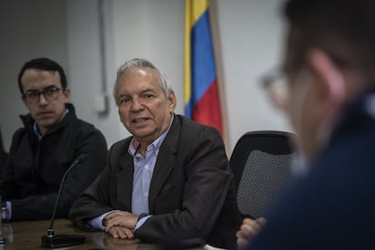 Ricardo Bonilla durante una conferencia de prensa en Bogotá, Colombia, en mayo de 2023.