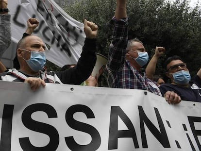 Trabajadores de Nissan protestan por el cierre de las instalaciones de Barcelona. 