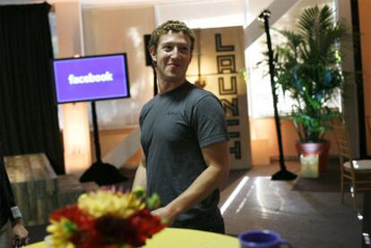 El creador de Facebook, Mark Zuckerberg, en las oficinas de las que dispone la empresa en California.