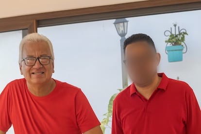 Mauricio Alonso Petri (izquierda) y su hijo.