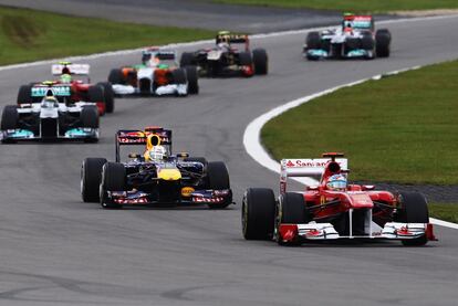 El piloto español, Fernando Alonso, lideró la pruebas durante varias vuelta, hasta que se vio superado por Hamilton