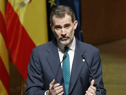 El Rey, durante la ceremonia de entrega de los despachos a la nueva promoción de jueces en Barcelona el pasado lunes.