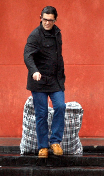 Antonio Puerta, cuando salió de la cárcel madrileña de Estremera, en febrero de 2010, tras pagar una fianza.