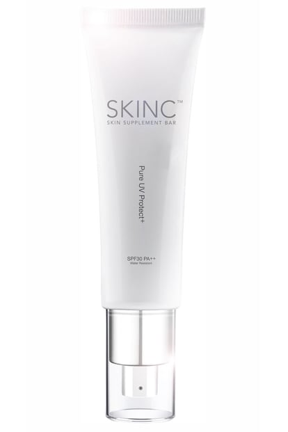 FÍSICO. Pure UV Protect SPF30 de Skinc, una crema diaria con un toque de color y alta protección. Su textura es extremadamente ligera, 100% oil free, y también sirve como base antes del maquillaje. Su filtro es 100% libre de químicos. Cuesta 45 euros.