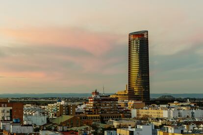 La Torre Pelli suscitó mucha polémica cuando fue construida en Sevilla.