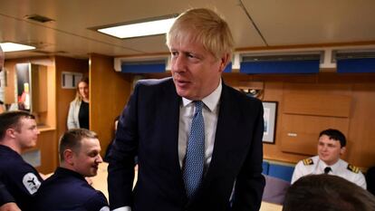 Boris Johnson, nesta segunda-feira, durante visita a uma base naval na Escócia.