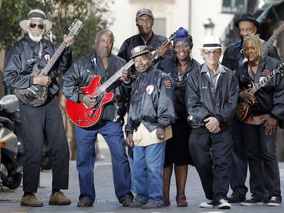 Los actuales integrantes de la banda de Music Maker Relief Foundation.