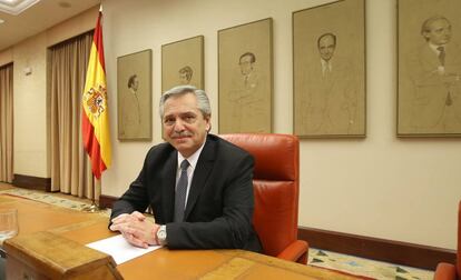 Alberto Fernández, candidato a la presidencia de Argentina, durante una conferencia en el Congreso de los Diputados, en Madrid.