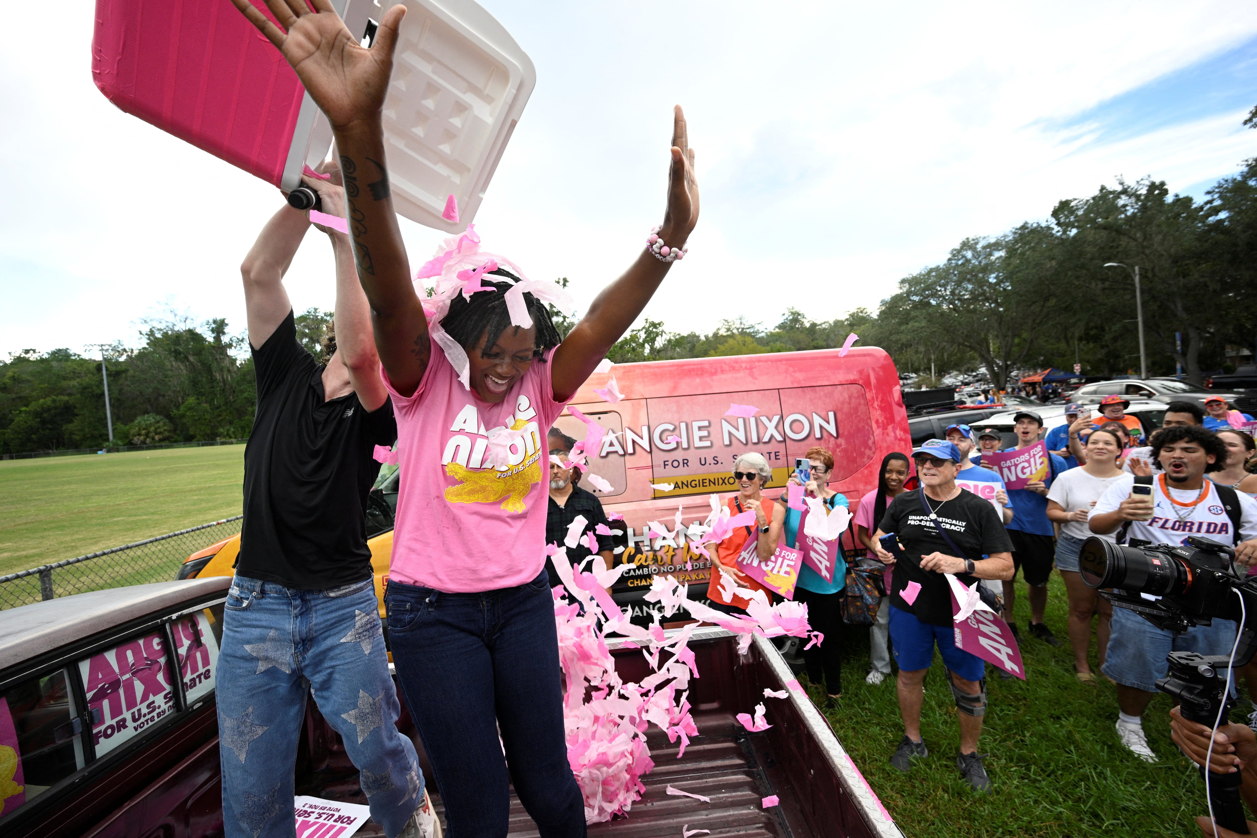Campaña de la senadora demócrata Angie Nixon.