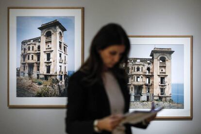 Fotografías de Zineb Sedira en el IVAM.