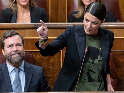 La candidata de Vox a la Presidencia de la Junta de Andalucía, Macarena Olona, en una sesión en el Congreso, este miércoles.