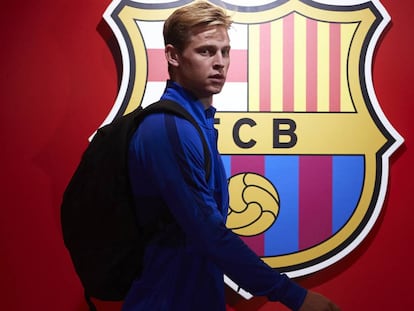 Frenkie de Jong, en el vestuario del Barcelona.