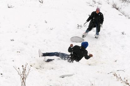 La nieve ha dado lugar a escenas lúdicas en Amán, capital de Jordania.