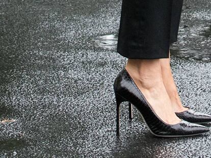 Los zapatos criticados de Melania Trump.