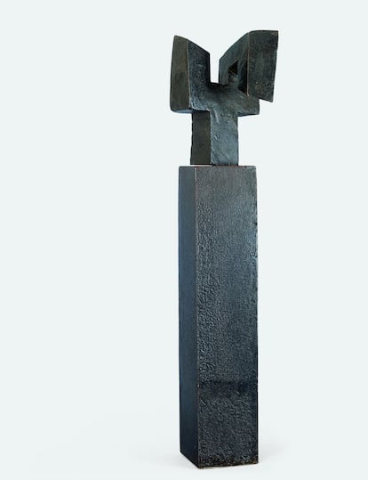 'Ilarik', de Eduardo Chillida. Colección particular.