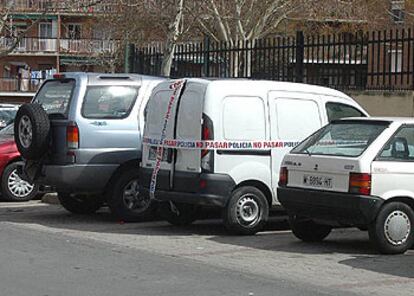 Furgoneta hallada ayer en Alcalá de Henares y supuestamente relacionada con los atentados perpetrados a primera hora de la mañana en Madrid.