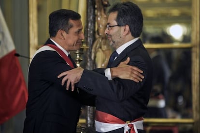 President Humala (left) embraces his new prime minister, Juan Jim&eacute;nez Mayor, on Monday.