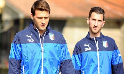 Franco Vázquez (a la izquierda) en el entrenamiento con Italia junto a Valdifiori