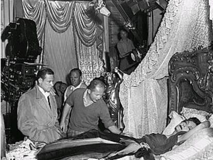 Rodaje de una escena de la película "El crepúsculo de los dioses", de Billy Wilder. PLANO GENERAL - ESCENA