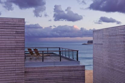 <b>La <i>suite</i> Beach del hotel Martinhal, en Sagres (en el extremo sur de Portugal).</b>