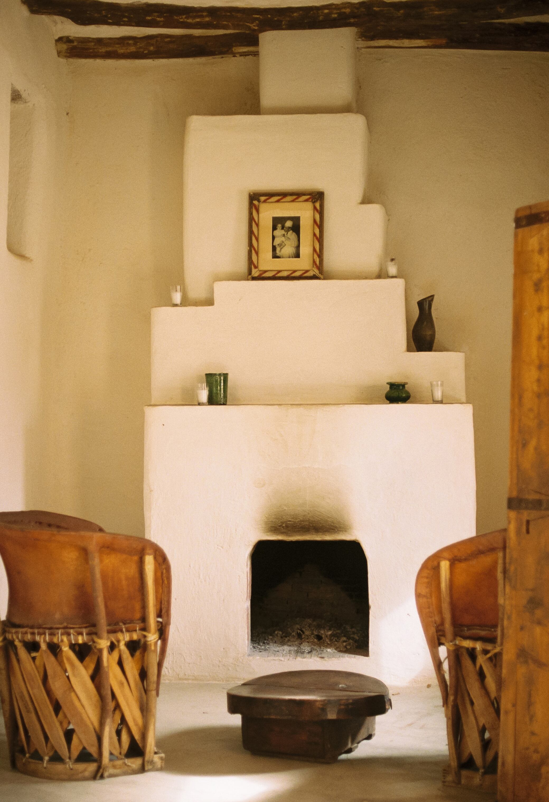 Chimenea de tierra de uno de los dormitorios de invitados de la antigua granja bereber.