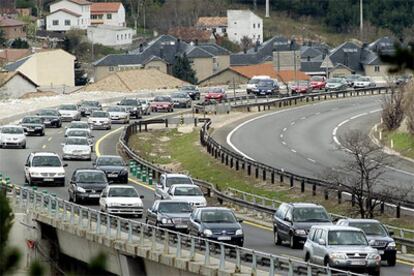 Aspecto de la A-6 (caretera de A Coruña), a la altura de la localidad segoviana de El Espinar.