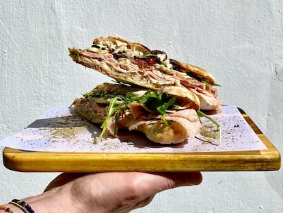 Bocadillo 'Mar y tierra', de Can Gourmet, ganador del Mejor Bocadillo 2025. Imagen proporcionada por la organización del concurso.