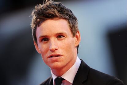 Eddie Redmayne encanta a Venecia en la piel de una mujer en The Danish Girl.