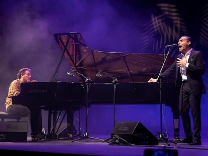 El pianista flamenco David Peña Dorantes y el cantaor Pedro el Granaíno, durante el concierto que ofrecieron el martes en el festival Cante de las Minas